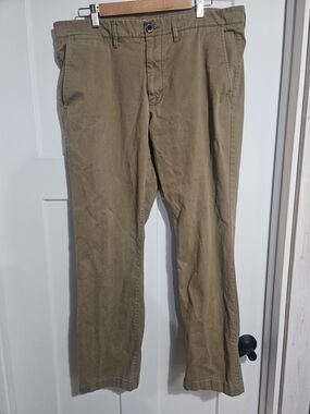 Classic Men's Dress Pants in Olive - Brand Unspecified